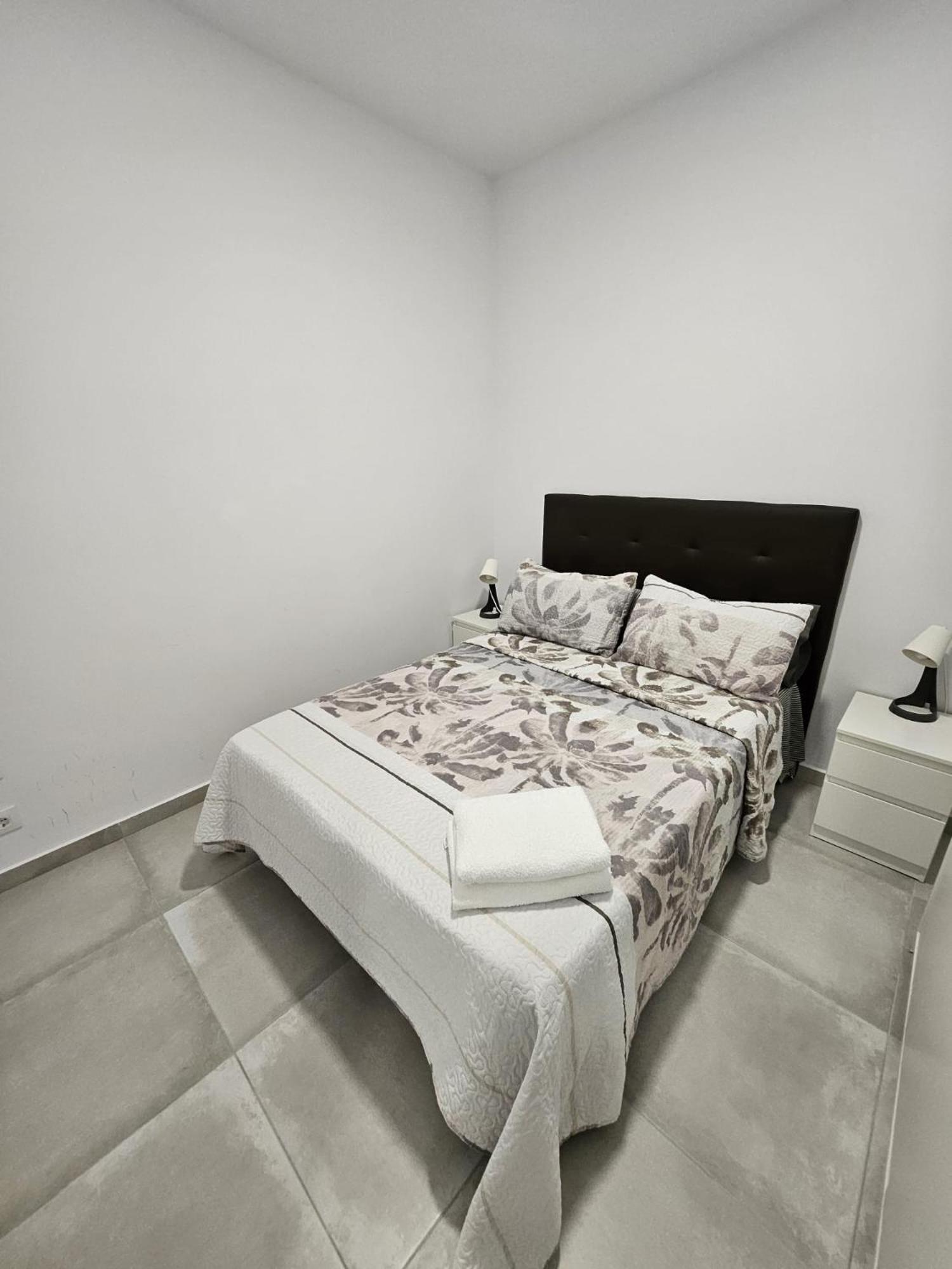Apartments Jota Barcelona Bagian luar foto