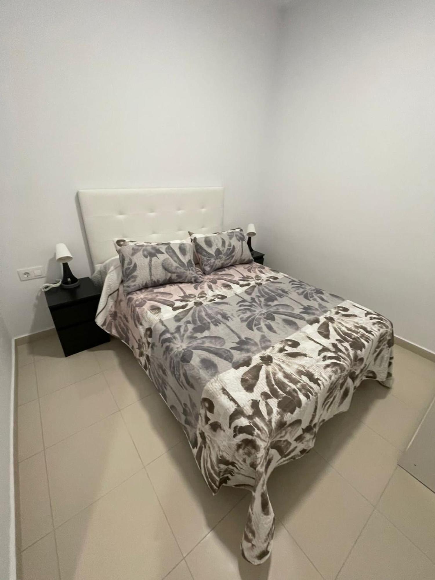 Apartments Jota Barcelona Bagian luar foto